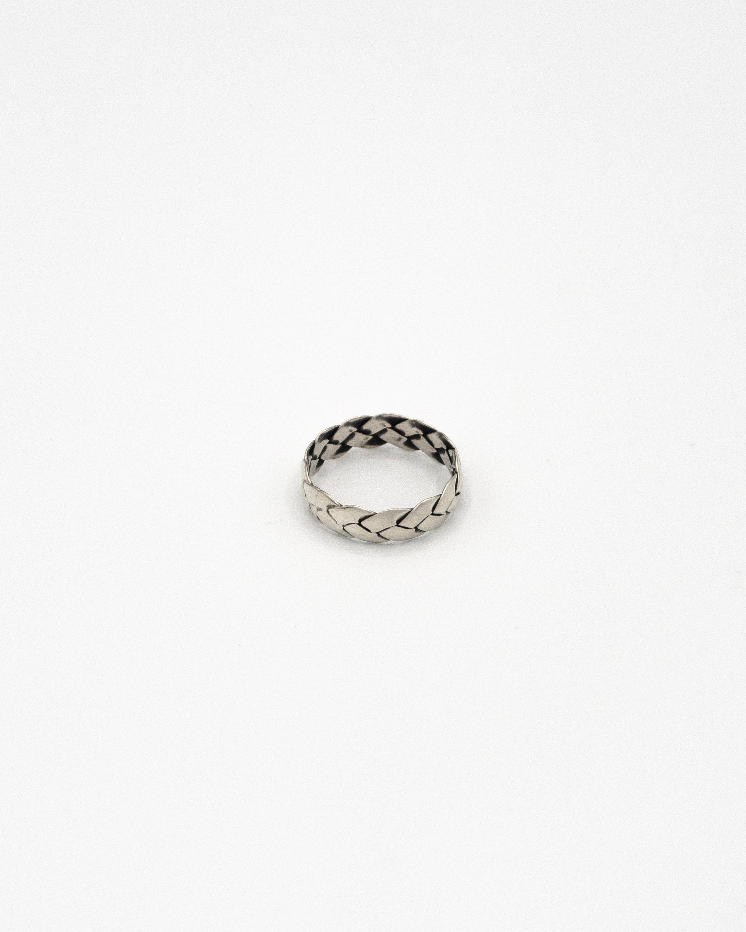 Braided band ring