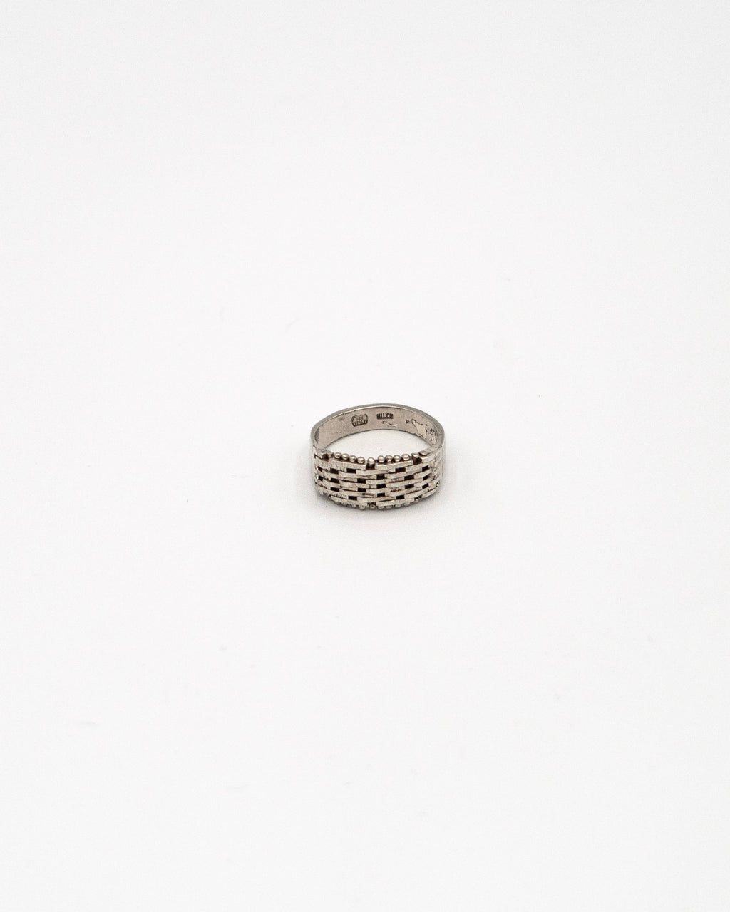Woven design band ring