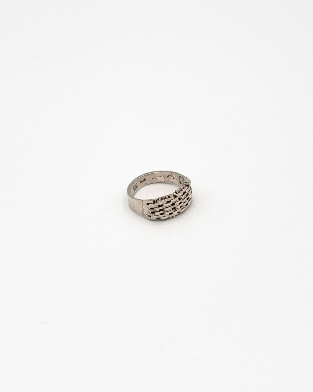 Woven design band ring
