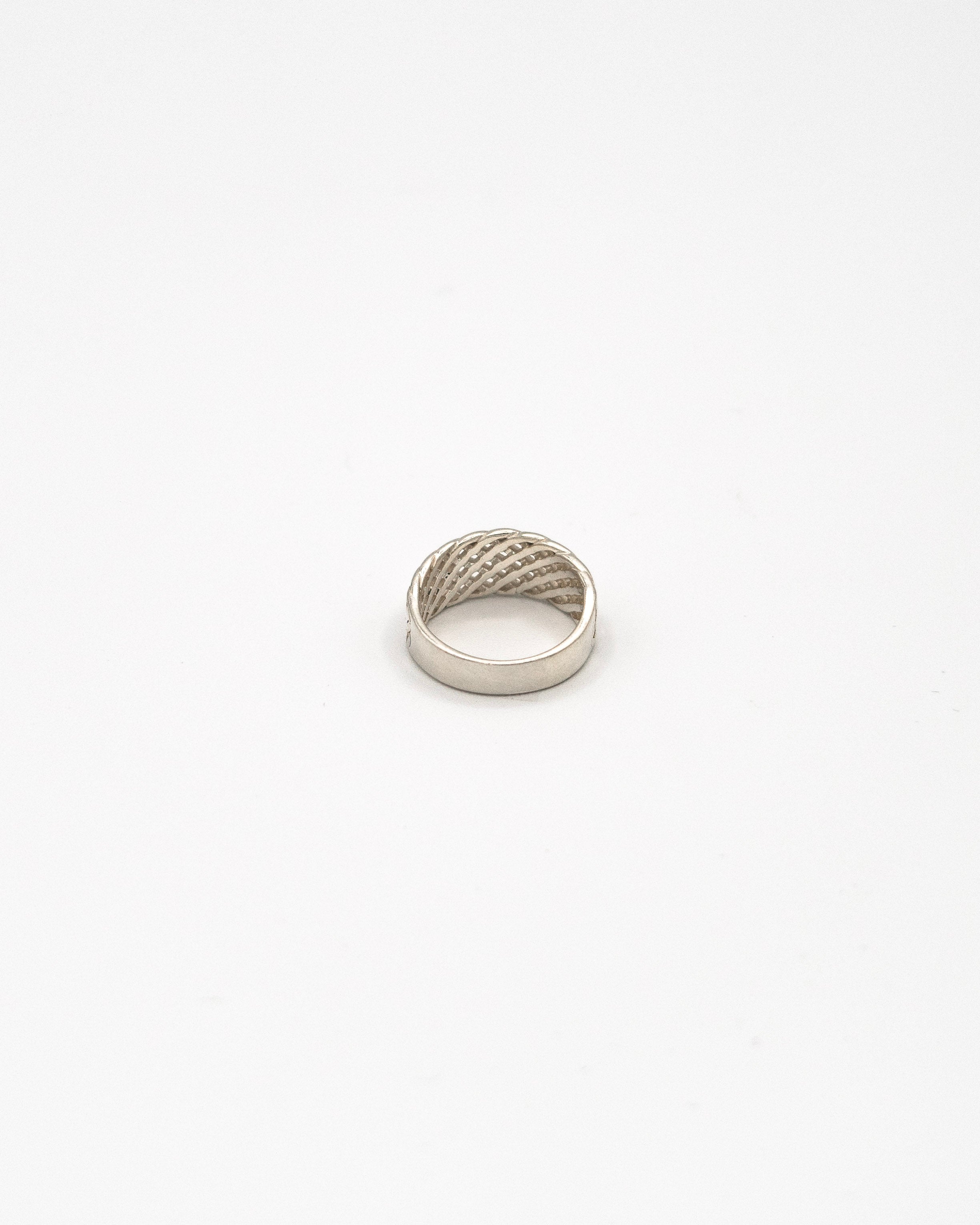 Mesh band ring
