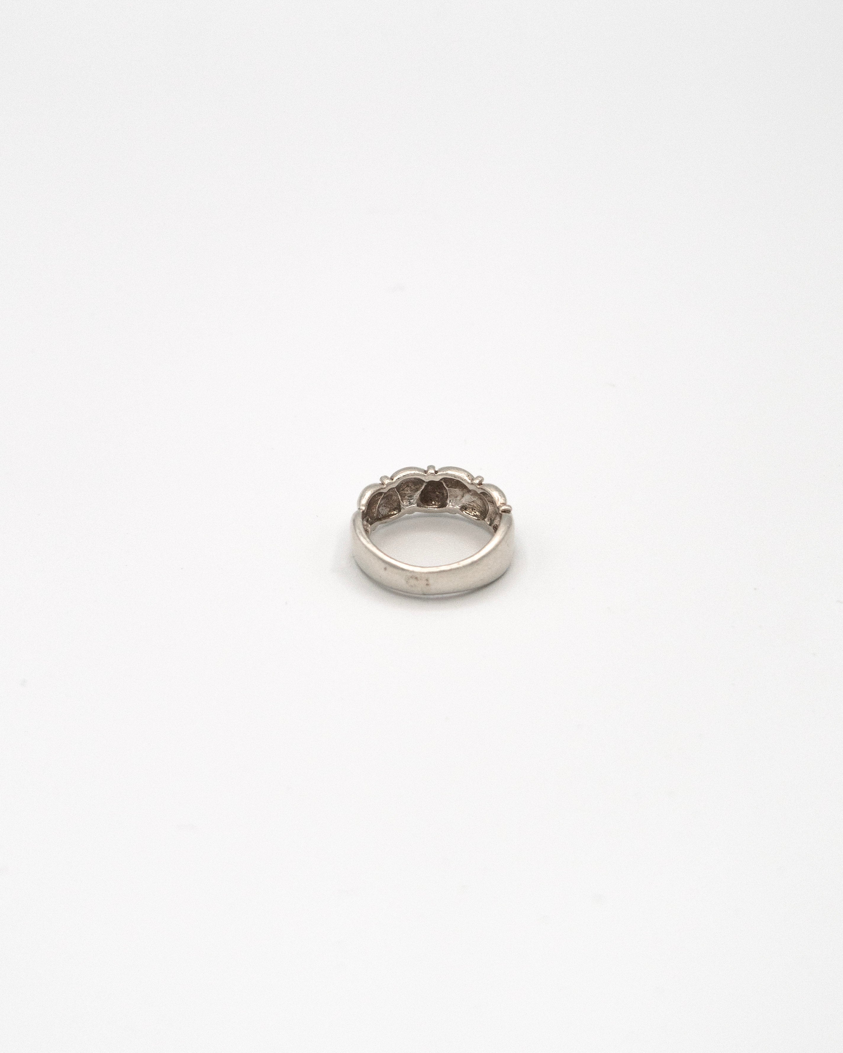 Cushioned band ring