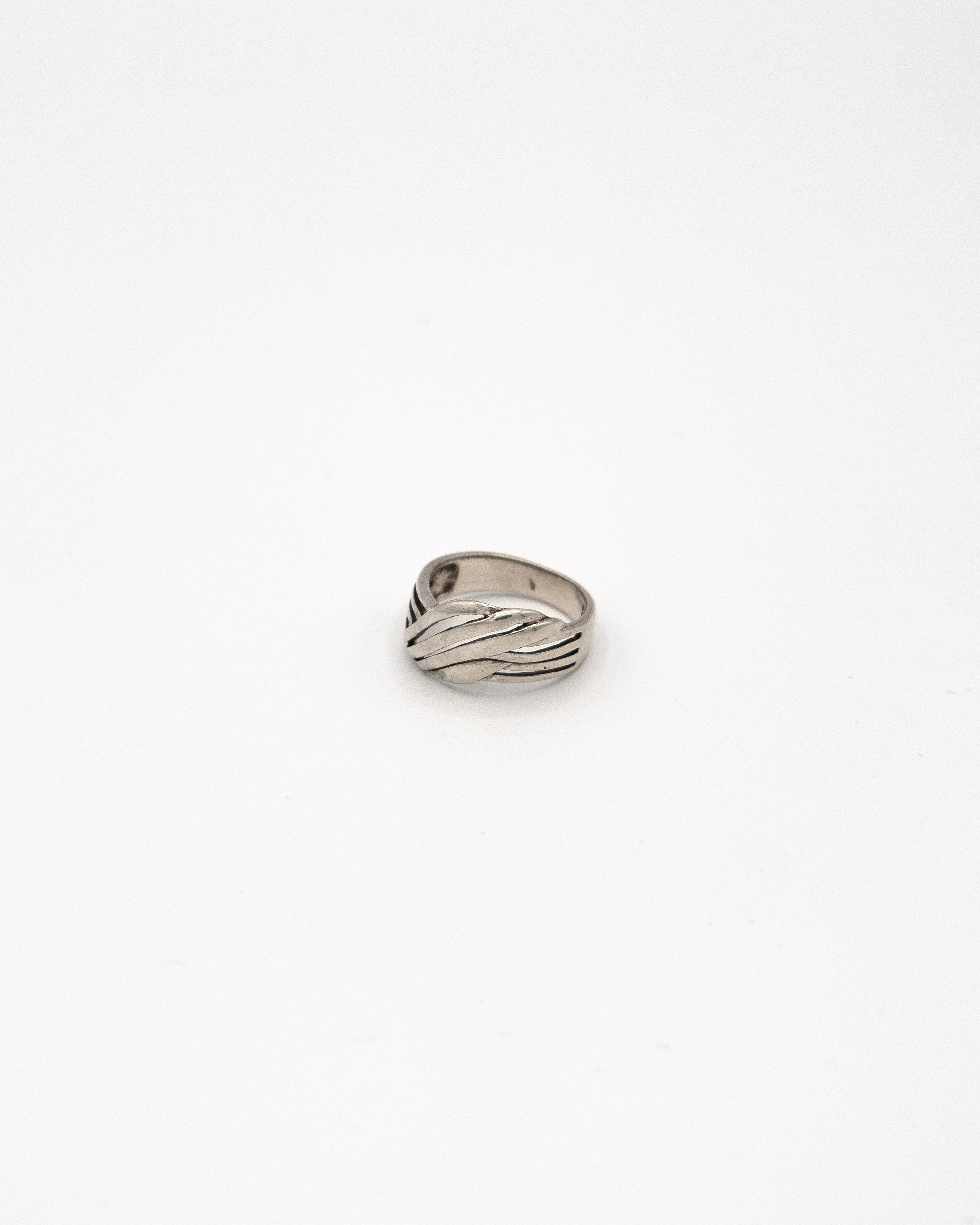 Ring with a multi-line design
