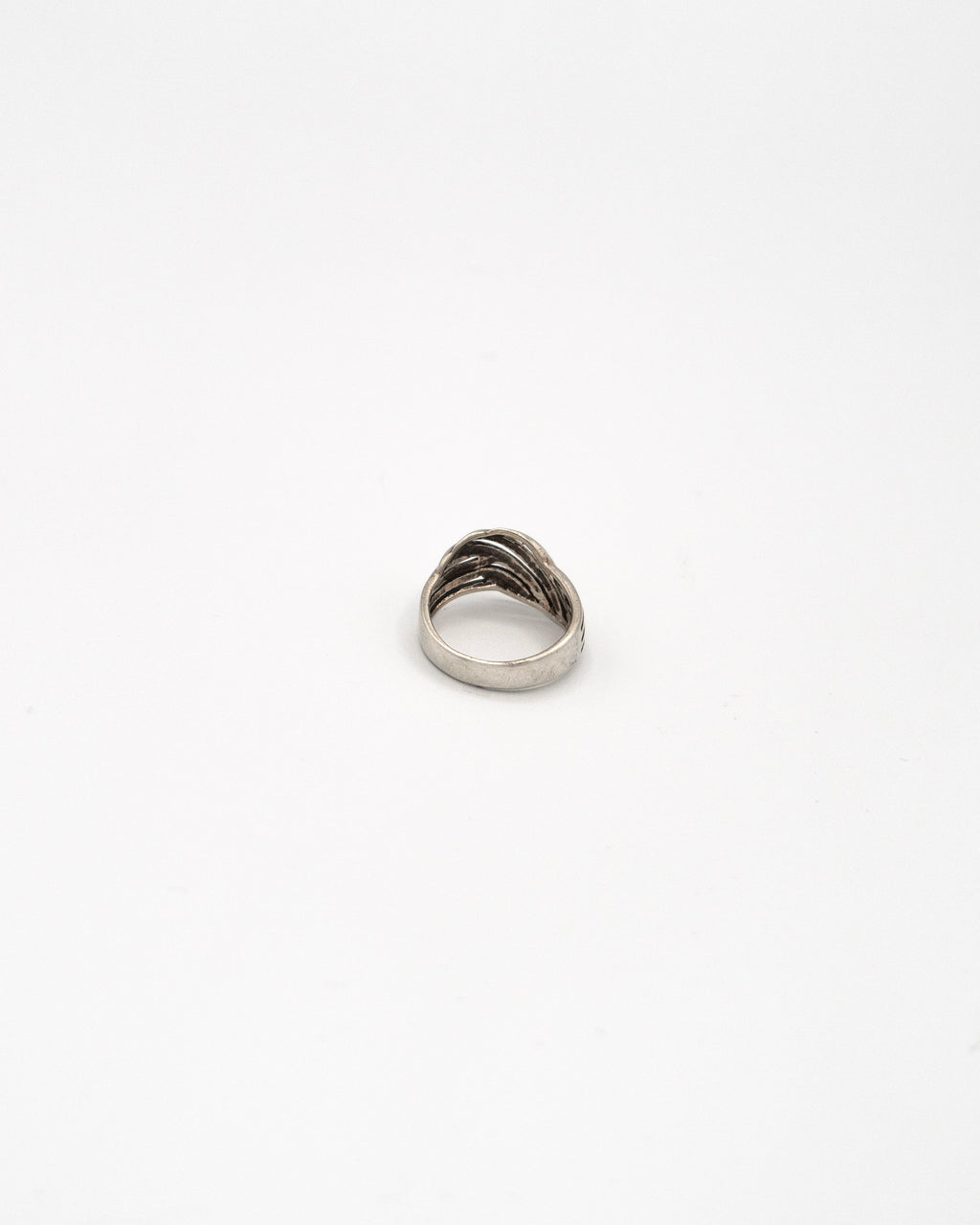 Ring with a multi-line design