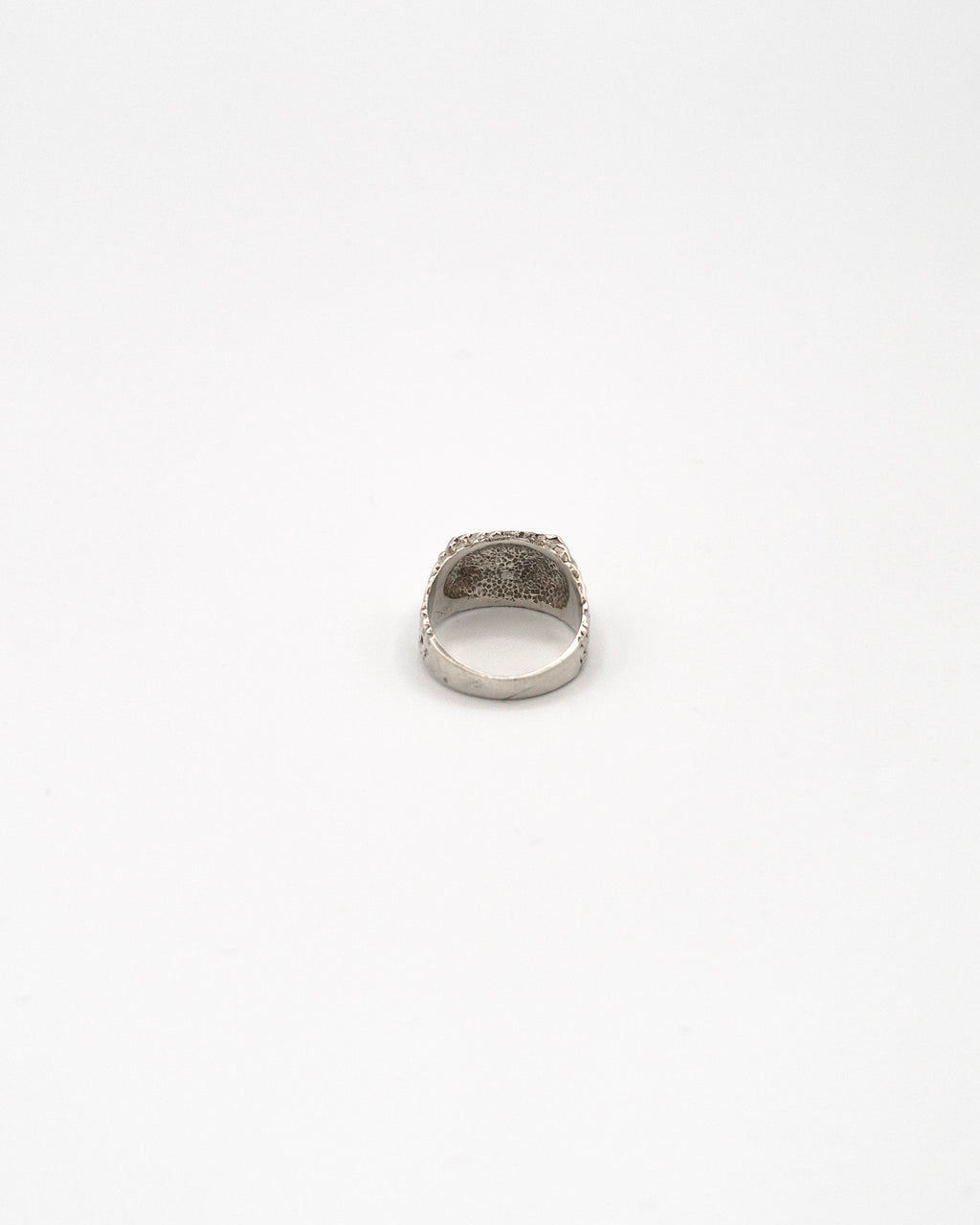 Signet ring with hammered finish