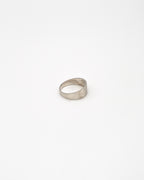 Ribbed band ring