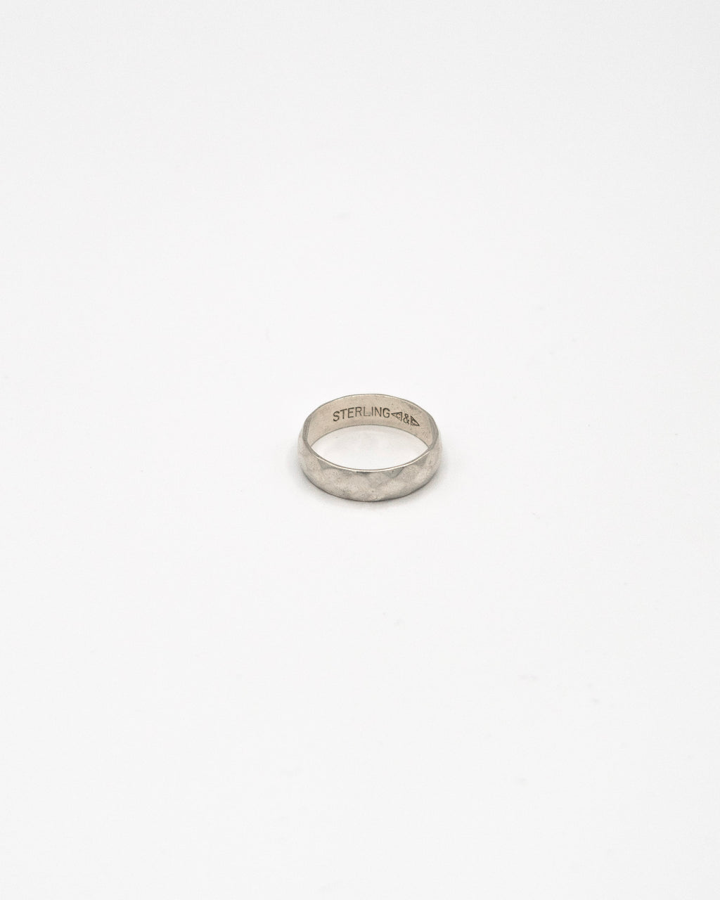 Textured band ring
