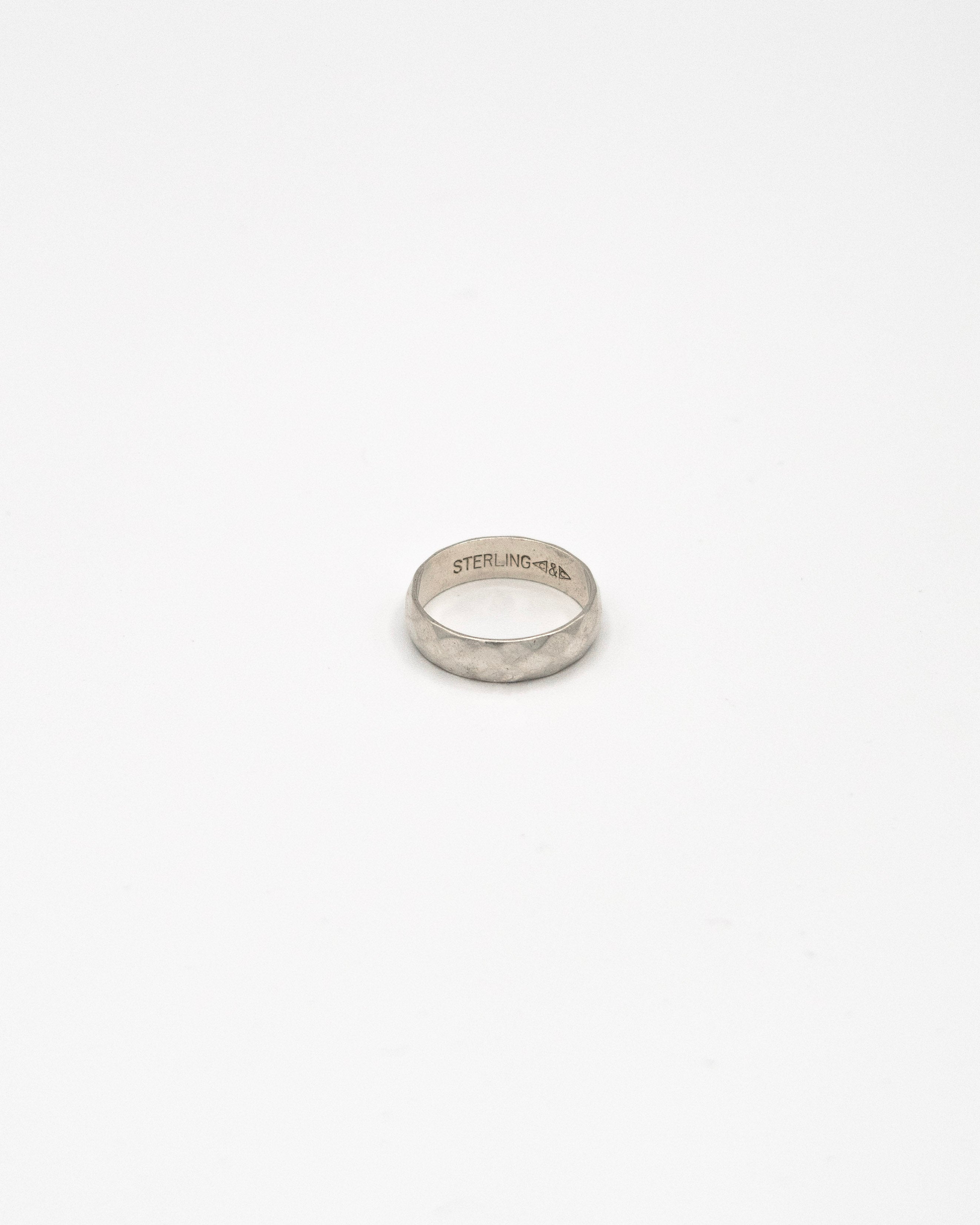 Textured band ring