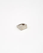 Square signet ring