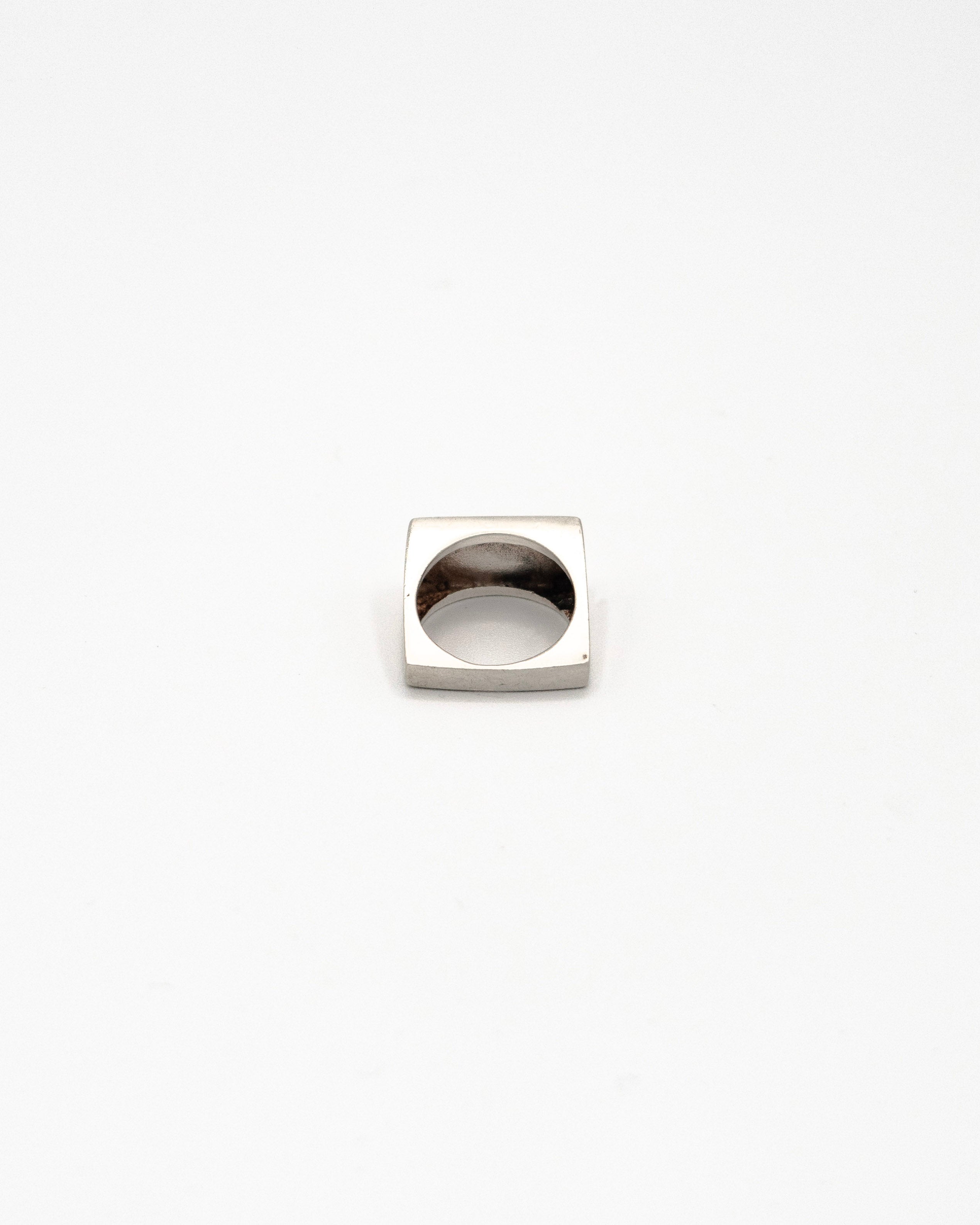 Square signet ring