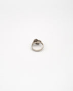 Ring with flower pattern