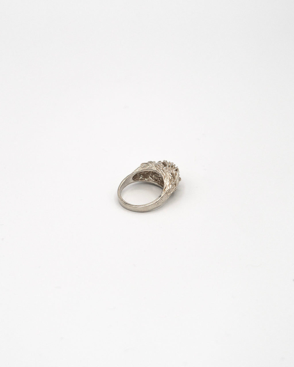 Brutalist knot ring