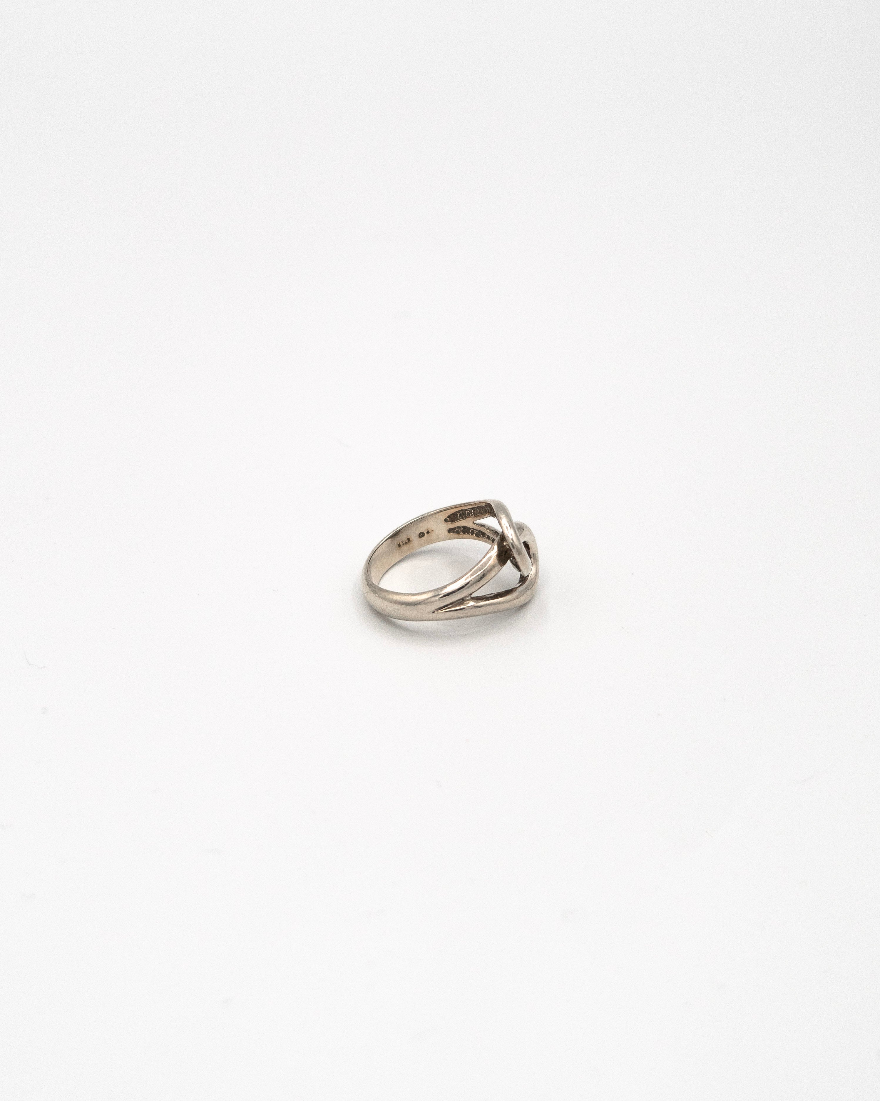 Knotted loop ring