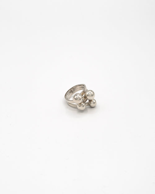 Cluster ball split band ring