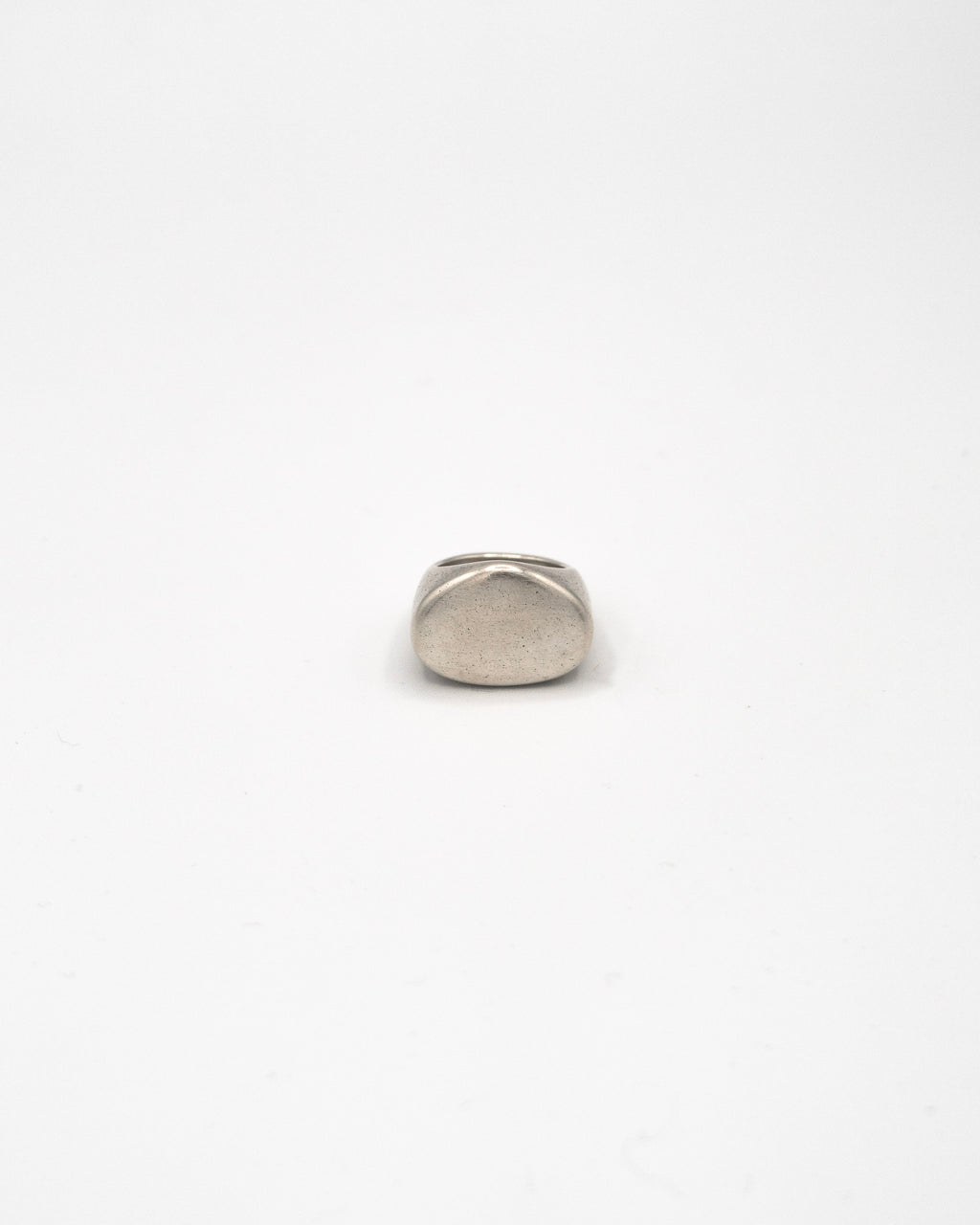 Hollow Signet oval ring