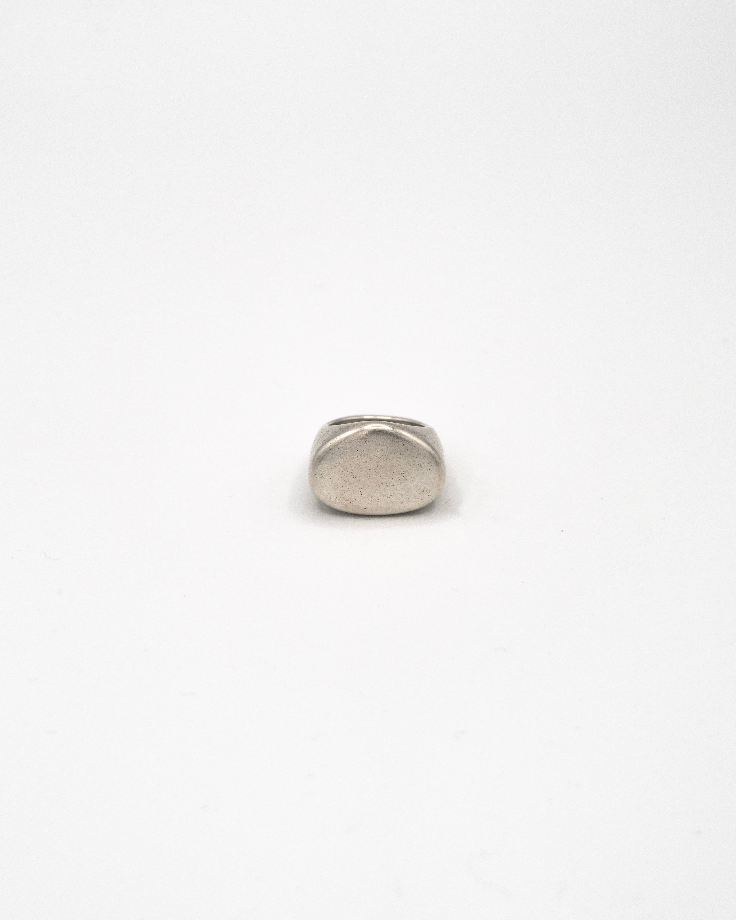 Hollow Signet oval ring