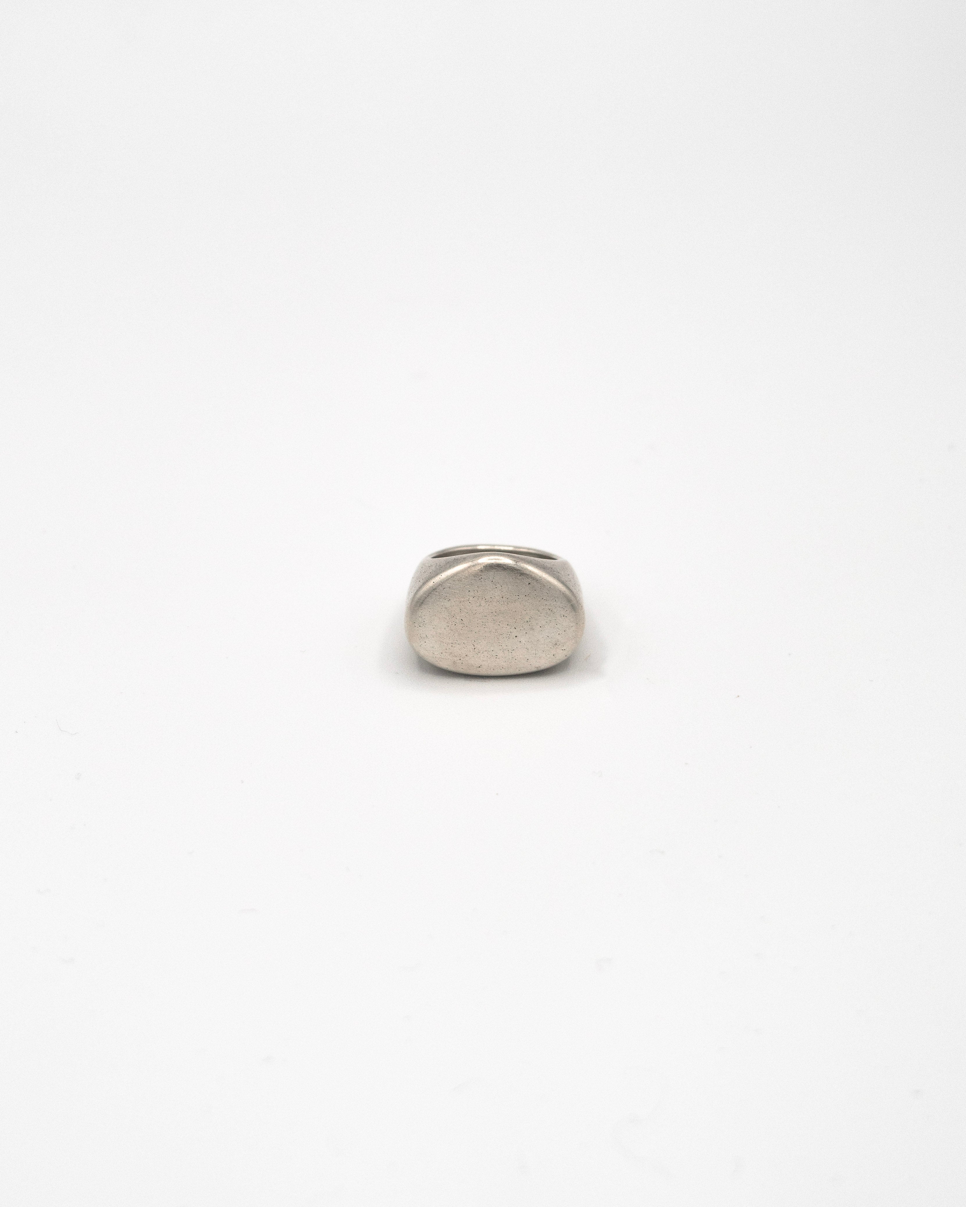 Hollow Signet oval ring