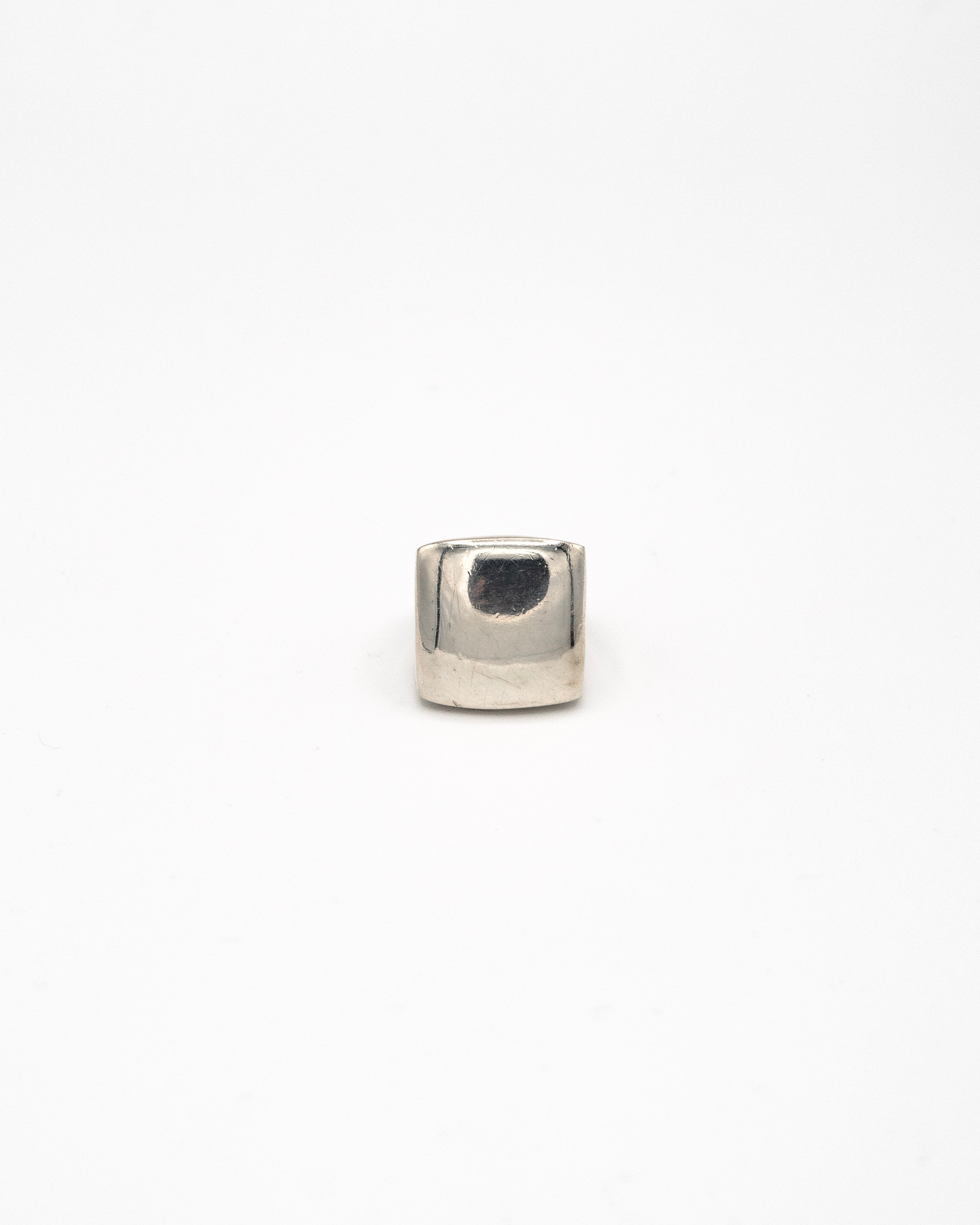 Hollow square dome ring