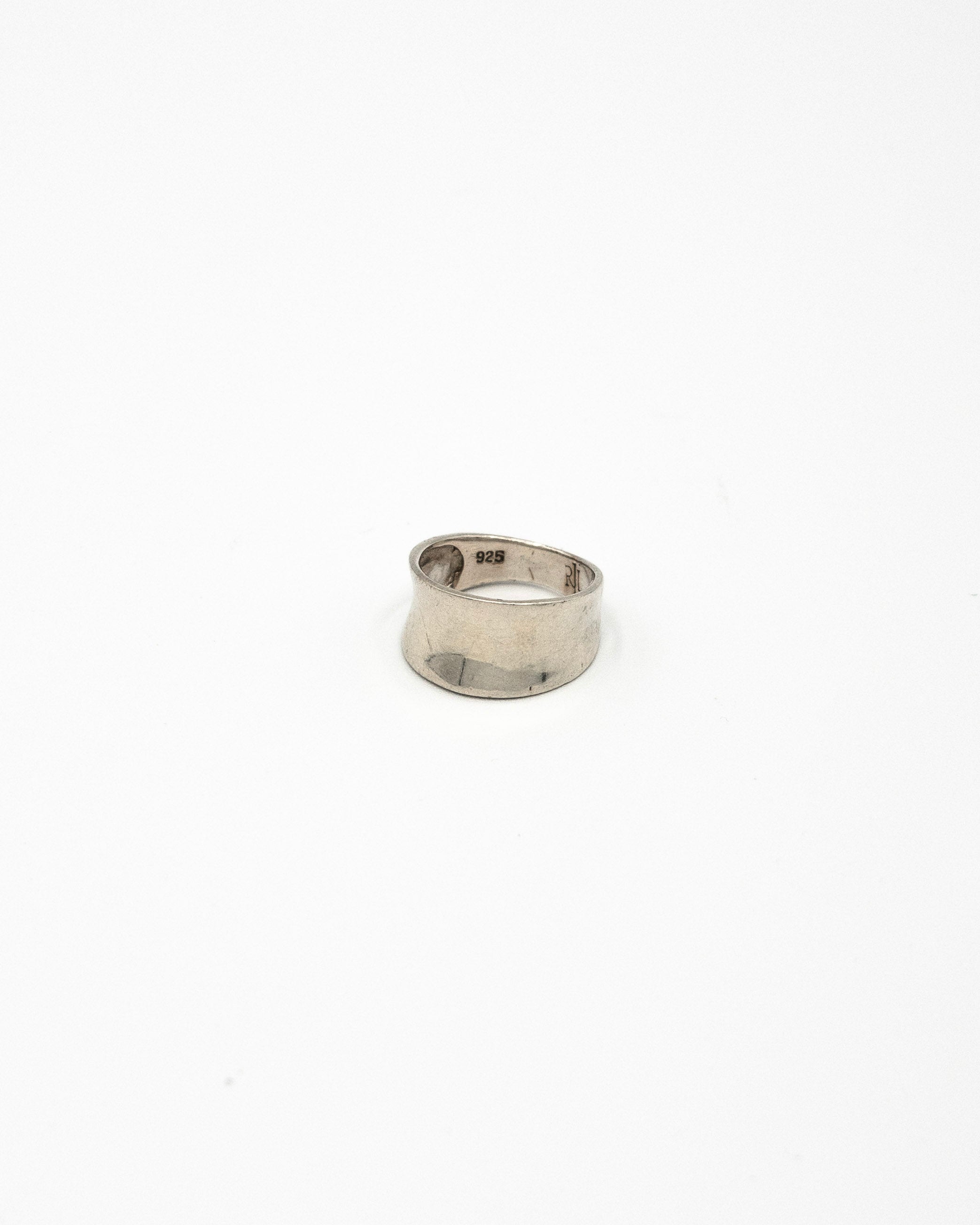 Ralph Laurent concave band ring