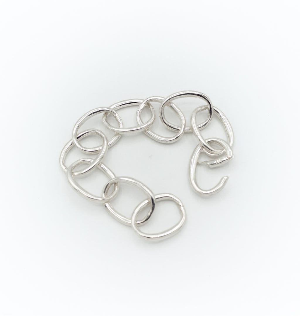 Oval chain link bracelet