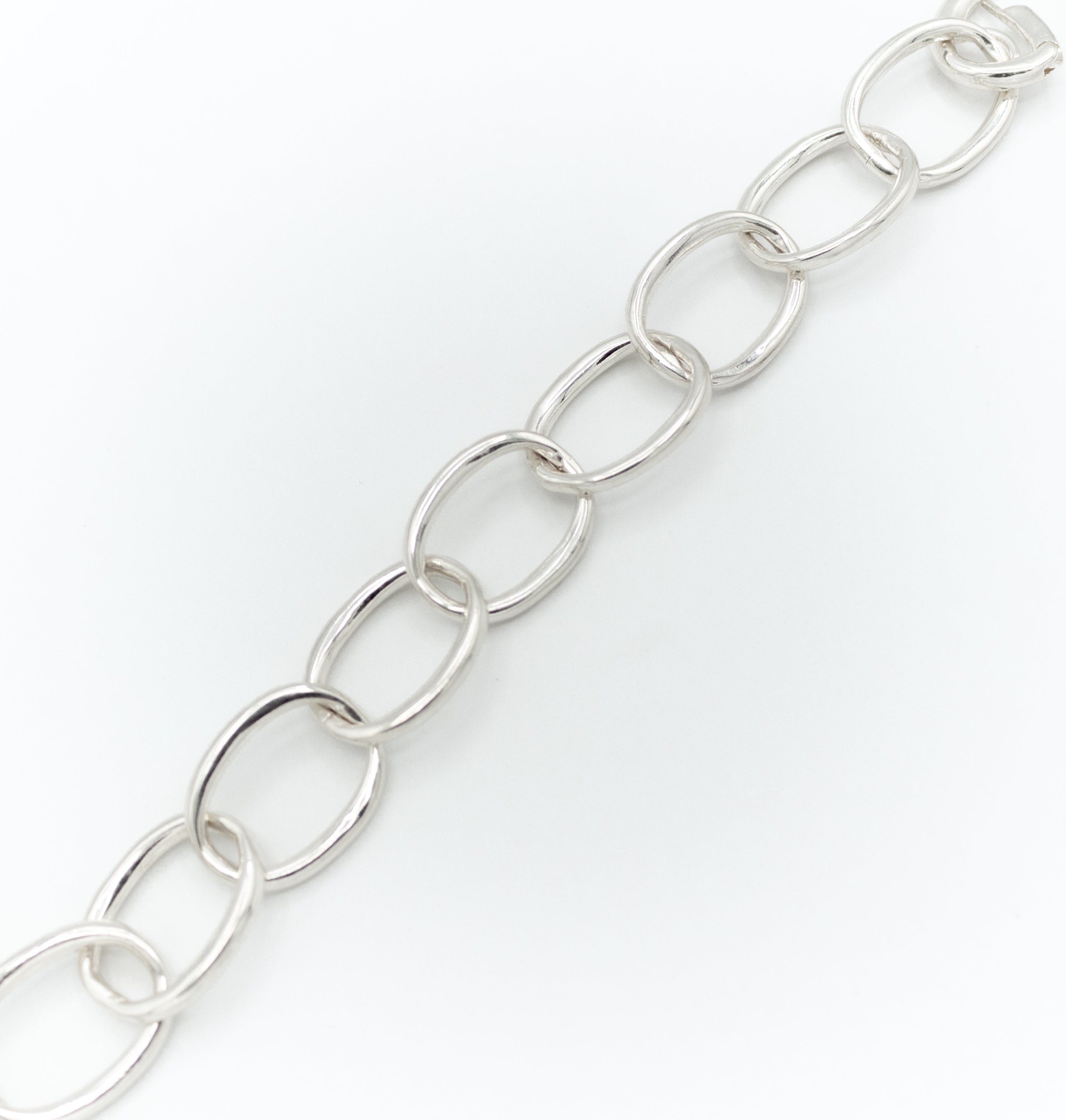 Oval chain link bracelet