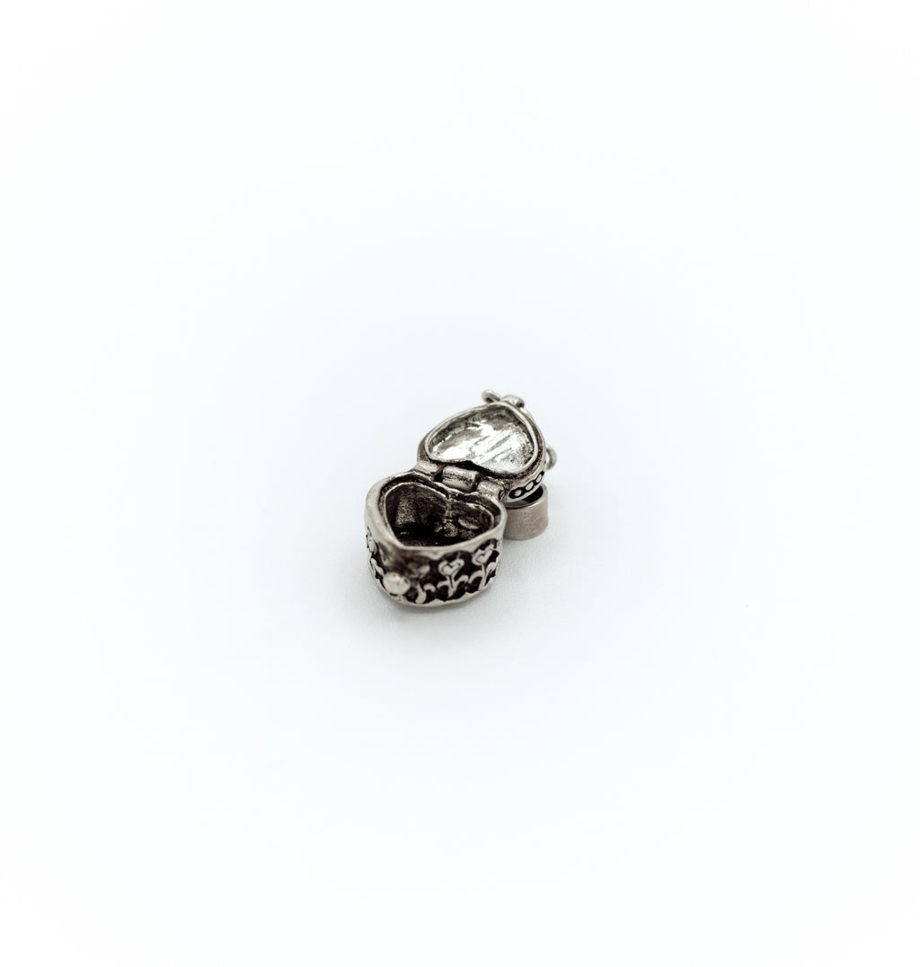 Heart locket pendant