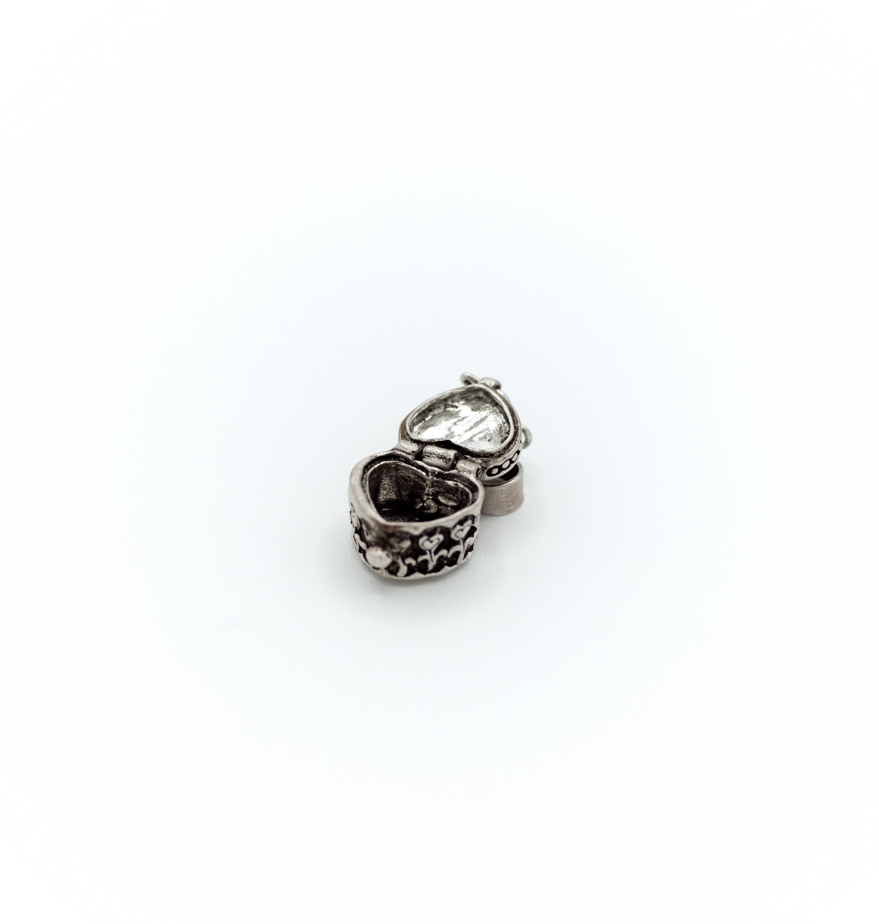 Heart locket pendant