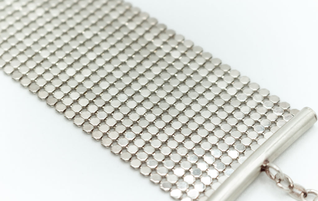 Liquid metal mesh bracelet